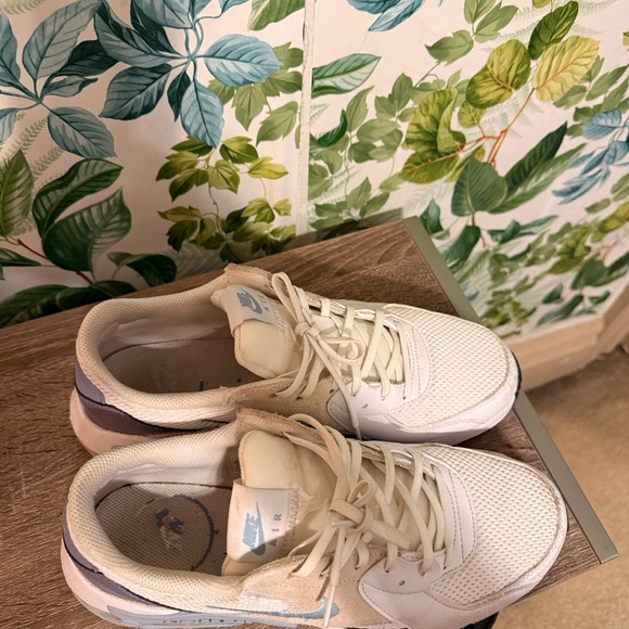 Nike Air Max Sneakers (10.5) - Picture 6 of 8